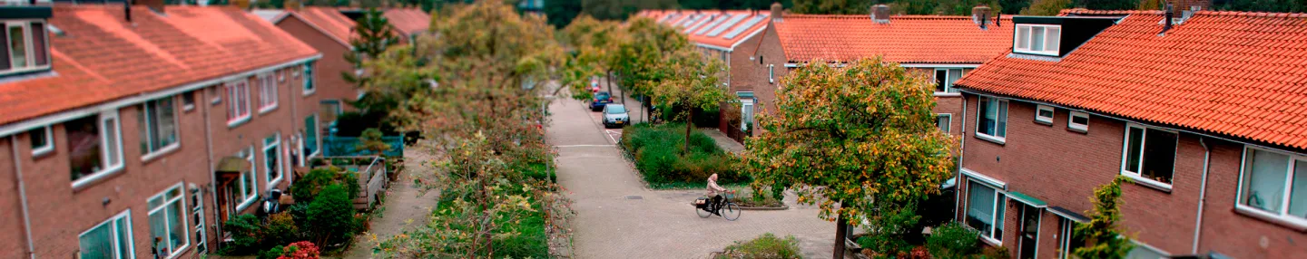 Luchtfoto van woonwijk met rijwoningen
